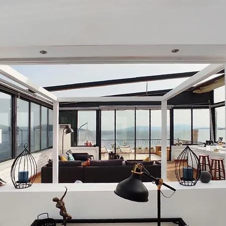 Mucho Loft *